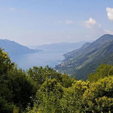 Σπίτι διακοπών Romantic House By Maggiore With Garden