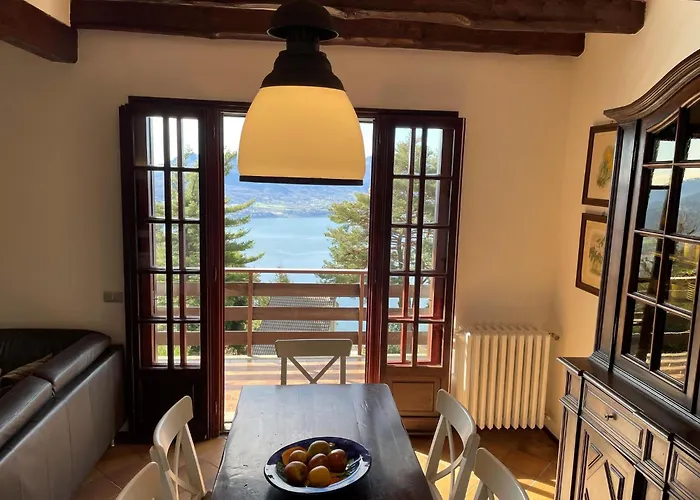 Romantic House By Maggiore With Garden *