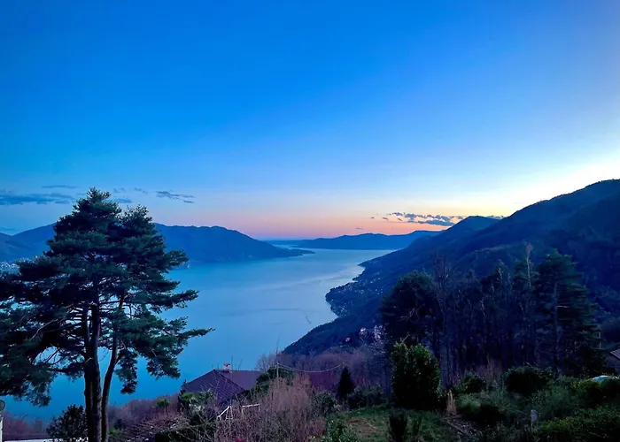 Romantic House By Maggiore With Garden Σπίτι διακοπών *