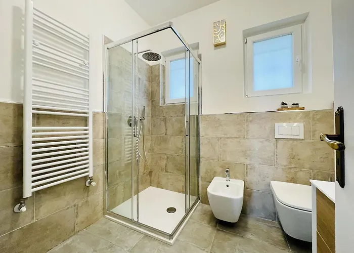 Romantic House By Maggiore With Garden Σπίτι διακοπών